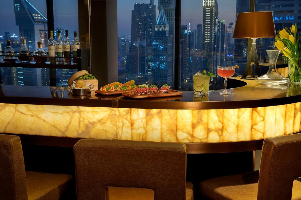 Nassima Tower Hotel apartamentos Dubái Exterior foto The bar at the 39th floor